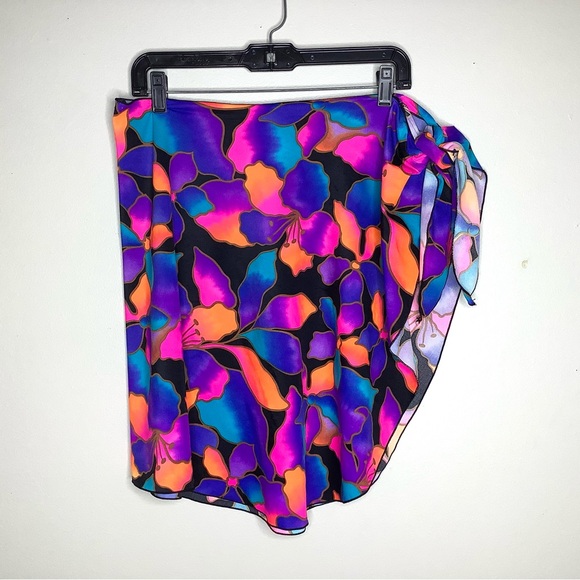 carol wior Other - < Vintage Vibrant Floral Swim Cover Up >